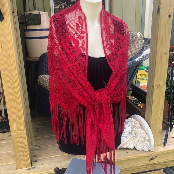 Vintage Red Lace Shawl Wrap w Fringe - Picture 2 of 4